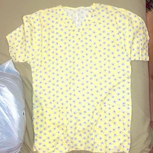 Yellow with daisies scrub top